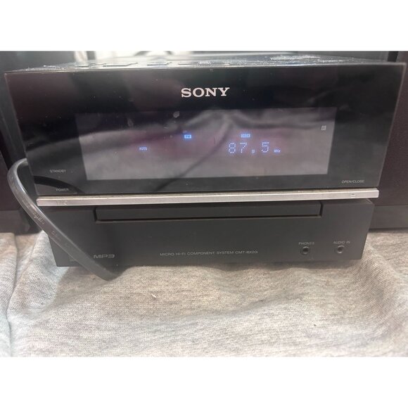 Sony CMT-BX20i Micro Hi-Fi Shelf System CD Player Radio iPod Dock Speakers - Picture 2 of 14